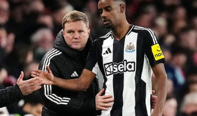 Betway-埃迪-豪谈伊萨克：我们关系曾非常好，在他罢训后发生了变化